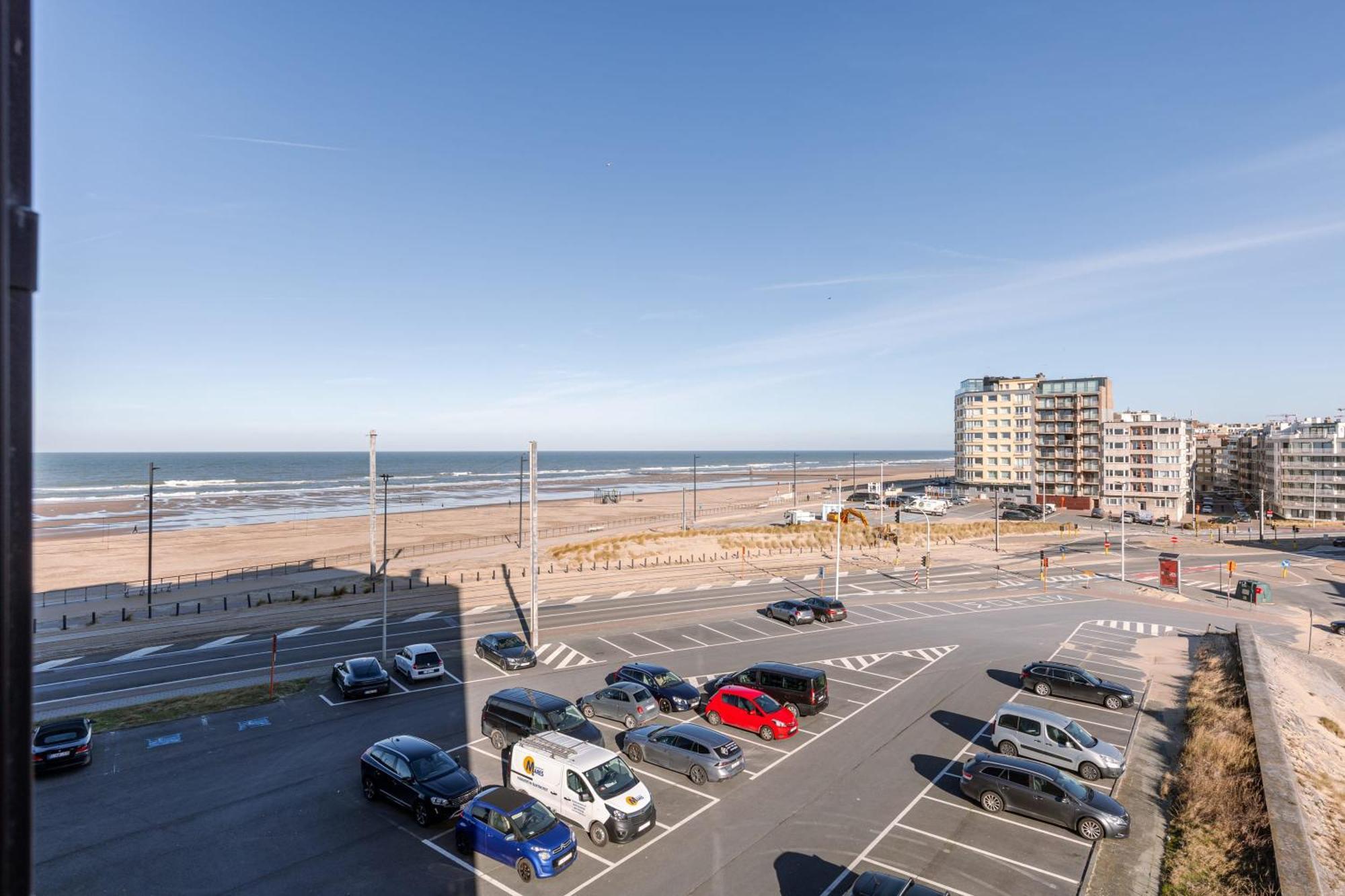 Huswell - Spacious & Modern Sea View Apartment With Garage オステンド エクステリア 写真