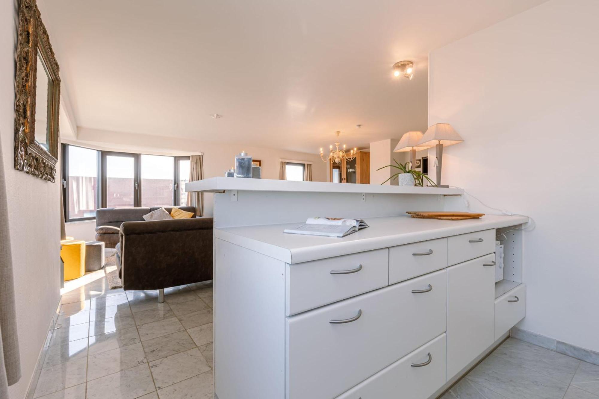 Huswell - Spacious & Modern Sea View Apartment With Garage オステンド エクステリア 写真